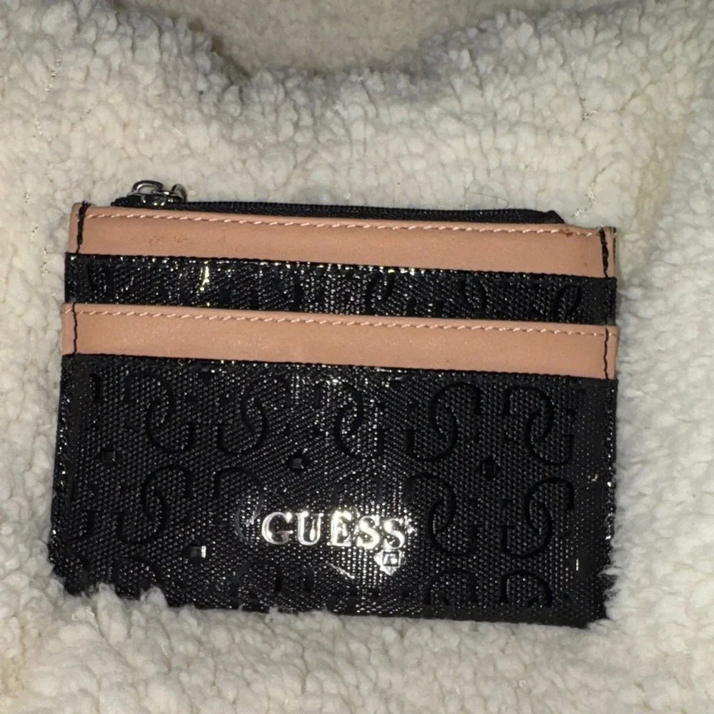 GUESS- Black and Tan Women's Card Holder - Picture 3 of 17